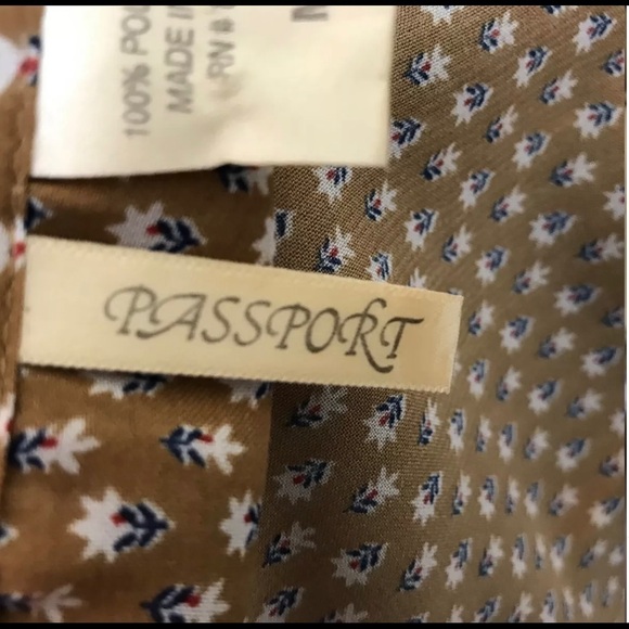 3/$20 Passport Size M Roll Tab Sleeve Blouse Semi Sheer Pockets Hi Low Hem - Picture 6 of 8